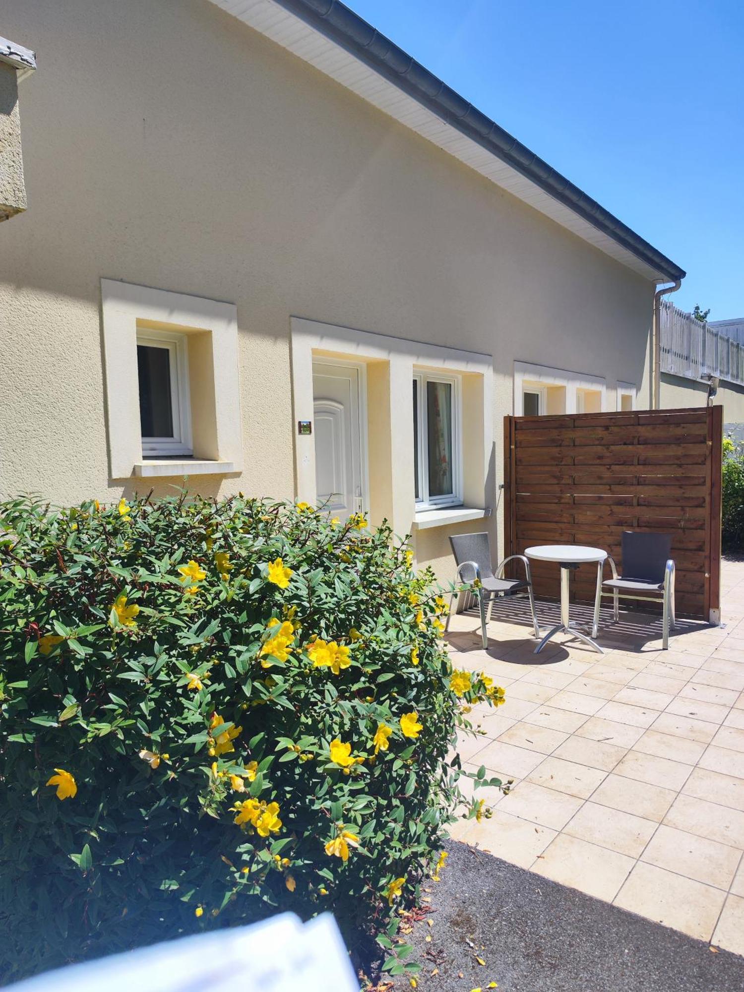 Chambre Triple avec Terrasse